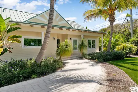 New construction Single-Family house 88835/88845 Old Hwy, Tavernier, FL 33070 - image