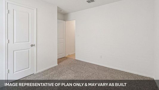 New construction Single-Family house 387 San Juan Trl, Bastrop, TX 78602 plan The Easton - image 17
