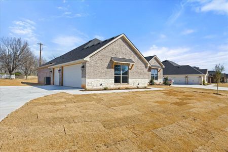 New construction Single-Family house 10115 Ravenswood Rd, Granbury, TX 76049 null- photo 2 2