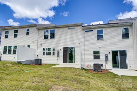 New construction Townhouse house 14938 Tamarack Dr, Charlotte, NC 28278 null- photo 41 41