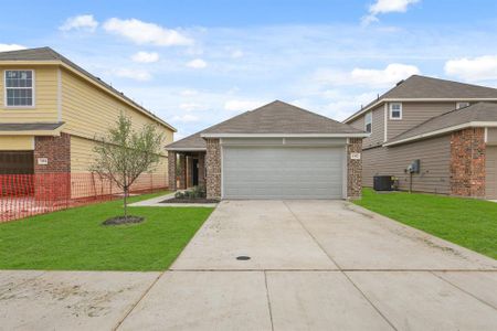 New construction Single-Family house 102 Rosings Pl, Everman, TX 76140 The Sweetwater- photo 2 2