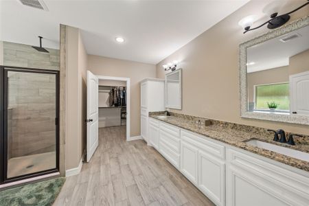 New construction Single-Family house 643 Southcreek Park, Livingston, TX 77351 - image 9