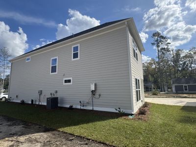 New construction Single-Family house 108 Gray Pine Lane, Summerville, SC 29483 - photo 33 33