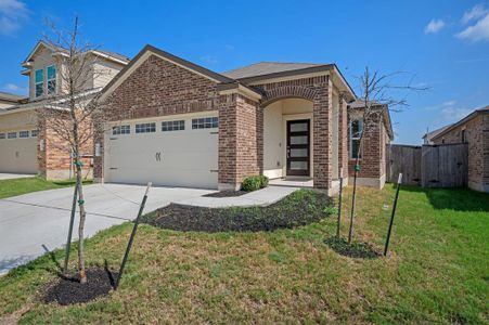 New construction Single-Family house 104 Milliner Loop, Hutto, TX 78634 - photo 0