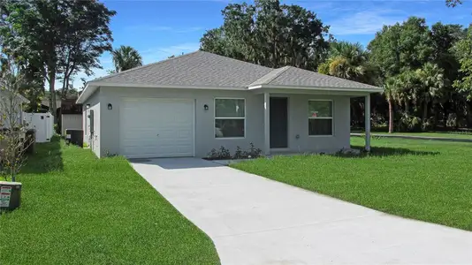 New construction Single-Family house 2030 N Highland St, Mount Dora, FL 32757 null- photo 0 0