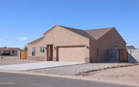 New construction Single-Family house 13562 S Huntington Rd, Arizona City, AZ 85123 - image