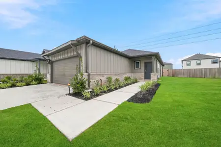 New construction Single-Family house 8006 Magnolia Prairie Ln, Cypress, TX 77433 plan Austin - image