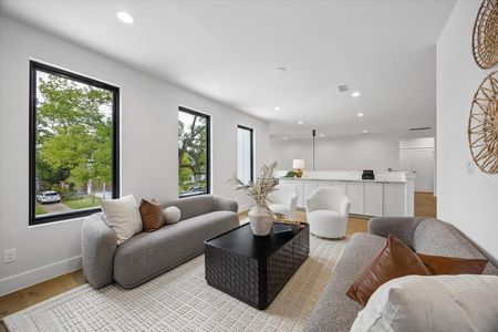 New construction Single-Family house 1514 Gardenia Dr, Houston, TX 77018 - image 19