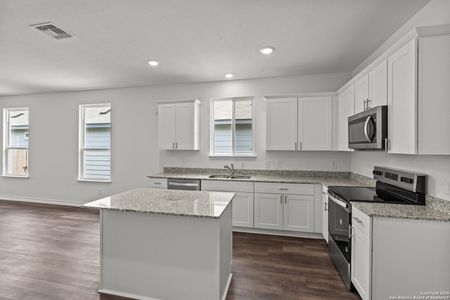 New construction Single-Family house 8232 Smithers Ave, San Antonio, TX 78252 plan Hewitt - image 11