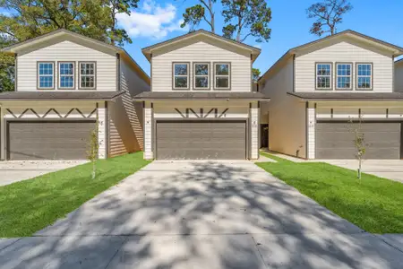 New construction Single-Family house 8153 Crestview Dr, Houston, TX 77028 - image