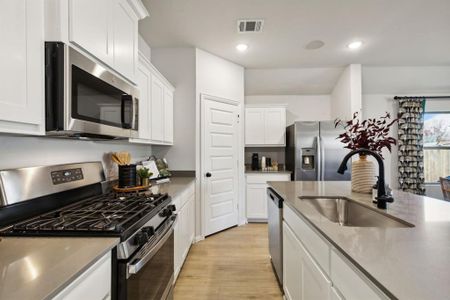 New construction Single-Family house 527 Forest Haven Blvd, Van Alstyne, TX 75494 Barrington- photo 12 12