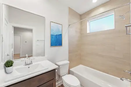 New construction Single-Family house 1013 Erin St, Unit V, Houston, TX 77009 - image 9