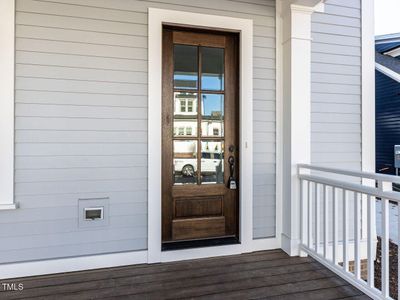 005-1280x960-front-door