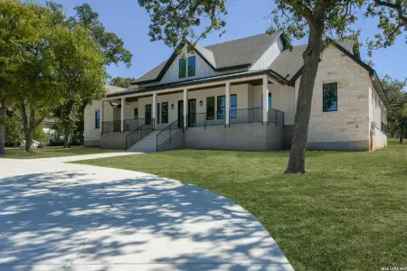 New construction Single-Family house 355 Curvatura, New Braunfels, TX 78132 - image