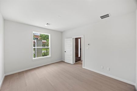 New construction Single-Family house 527 Hillwood Heights Dr, Houston, TX 77091 plan 9386 - image 16