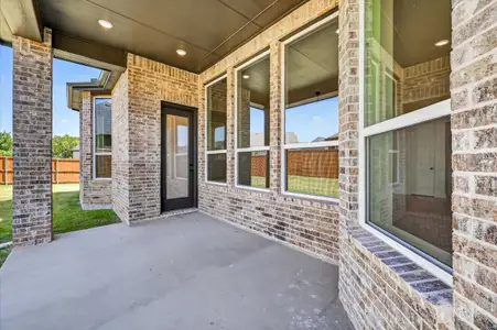 New construction Single-Family house 2711 Fawnwood Ct, Sherman, TX 75092 plan Fleetwood G - image