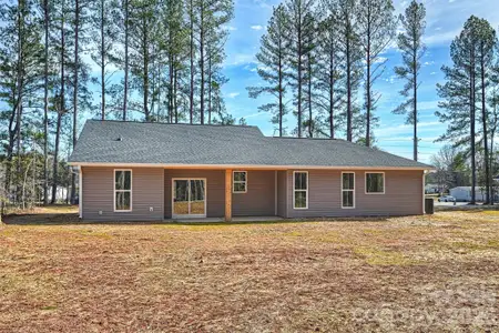 New construction Single-Family house 2319 Lee Lawing Rd, Lincolnton, NC 28092 - image 3