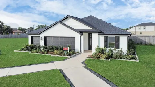 Sunrise Cove: Landmark Collection by Beazer Homes in Texas City - image 14