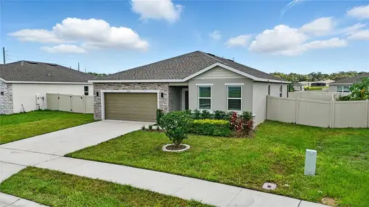 New construction Single-Family house 24401 Sunnys Halo Wy, Sorrento, FL 32776 - image