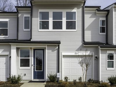 New construction Townhouse house 6041 Longar Ln, Charlotte, NC 28269 null- photo 0