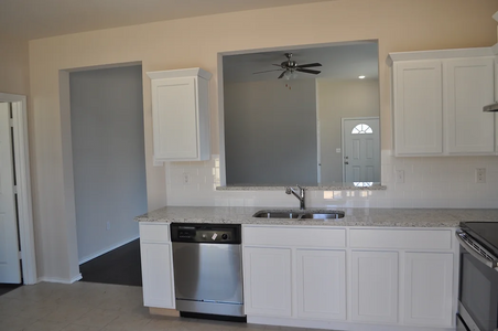 New construction Single-Family house 2219 E Ann Arbor Ave, Dallas, TX 75216 plan Camelia - image 18