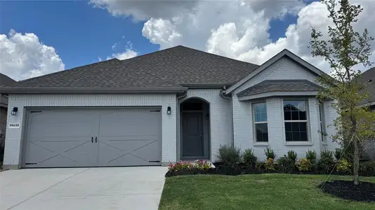 New construction Single-Family house 15032 Green Bluff Dr, Aledo, TX 76008 plan CROWNPOINT - image