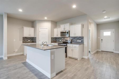 New construction Single-Family house 600 Trinity Park Trl, Alvarado, TX 76009 ROSEMONT- photo 8 8