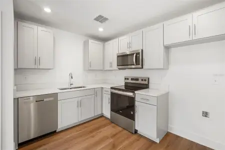 New construction Single-Family house 320 43Rd Ave N, St. Petersburg, FL 33703 - image 6