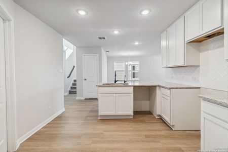 New construction Single-Family house 2910 Haffner Rd, Converse, TX 78109 Telluride- photo 11 11