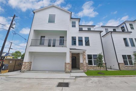 New construction Single-Family house 209 Edgewood Street, Unit A, Houston, TX 77011 - photo 0