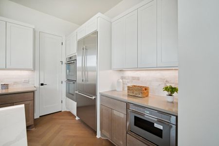 New construction Single-Family house 2316 Kahala Sunset Dr, Spicewood, TX 78669 null- photo 13 13