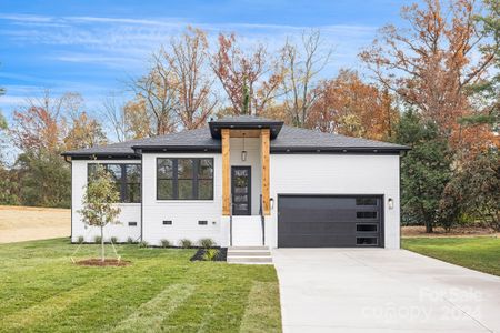 New construction Single-Family house 3701 Carmel Forest Drive, Charlotte, NC 28226 - photo 2 2