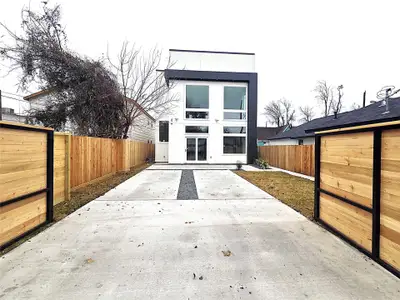 New construction Single-Family house 00 Collier St, Houston, TX 77023 - image