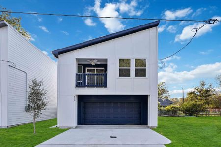 New construction Single-Family house 7415 Easter St, Houston, TX 77088 - image
