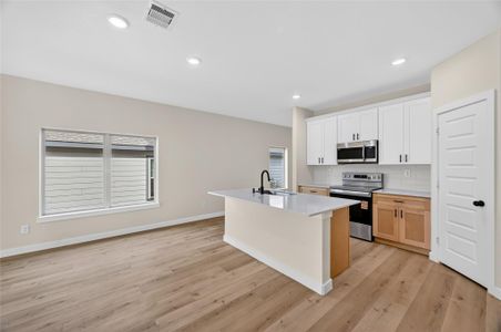 New construction Single-Family house 640 Levine Ct, Montgomery, TX 77316 plan RC Conway - image 9