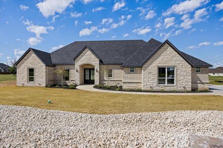 New construction Single-Family house 2117 Middlewood Cir, Granbury, TX 76049 - image