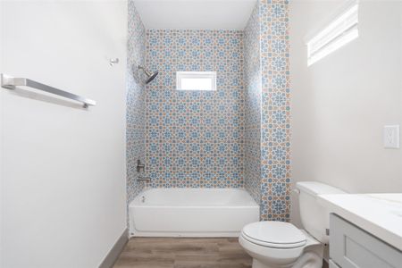 New construction Single-Family house 9916 Dipping Woods St, Houston, TX 77076 - image 3