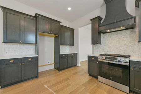 New construction Single-Family house 2515 S Houston Ave, Pearland, TX 77581 - image 8