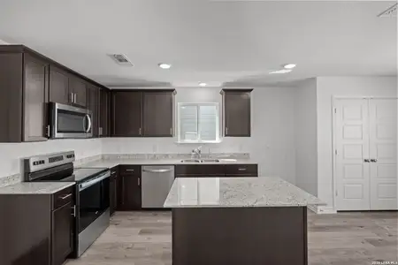 New construction Single-Family house 5021 Conch Shell, San Antonio, TX 78245 plan Pierce - image 10