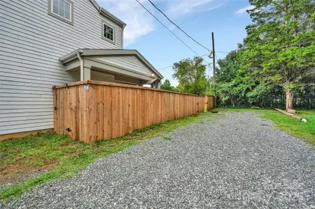 New construction Townhouse house 231 Hoskins Avenue Dr, Charlotte, NC 28208 - image