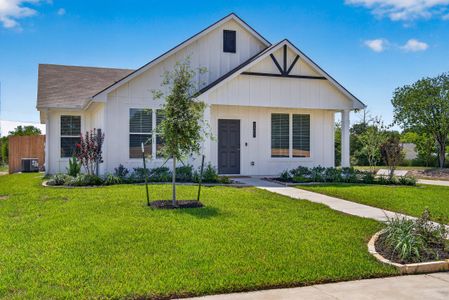 New construction Single-Family house 2302 Pagosa Springs Dr, Bryan, TX 77803 plan The 1359 - image