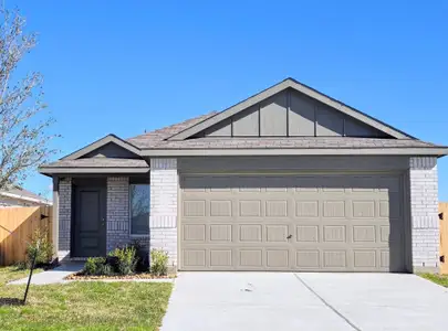 New construction Single-Family house 1643 Golden Iris Dr, Crosby, TX 77532 plan Pinehollow - image