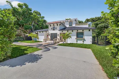 New construction Single-Family house 941 Ne 119Th St, Biscayne Park, FL 33161 - image