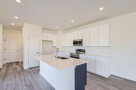 New construction Townhouse house 1240 S Algonquian St, Aurora, CO 80018 null- photo 3 3