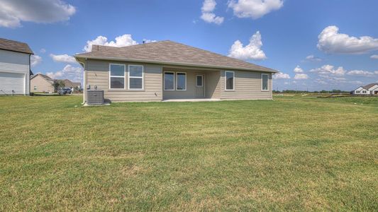 New construction Single-Family house 520 Davis Mountain Dr, Lockhart, TX 78644 null- photo 24 24