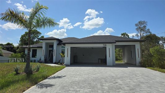 New construction Single-Family house 728 N Laplata Ave, Lehigh Acres, FL 33974 - image