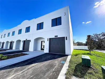 New construction Townhouse house 4372 Cambio Gardens Ct, Tampa, FL 33610 - image