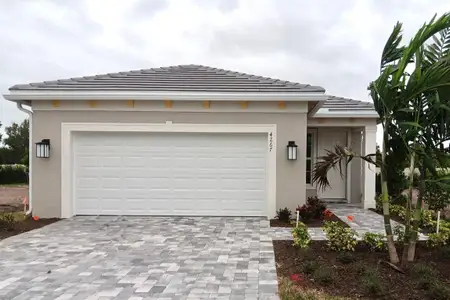 New construction Single-Family house 4267 Santa Maria Cir, Unit Hallmark 156, Vero Beach, FL 32967 - image