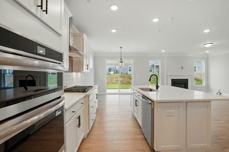 New construction Single-Family house 2020 Embassy Ct, Charlotte, NC 28213 Davidson- photo 18 18
