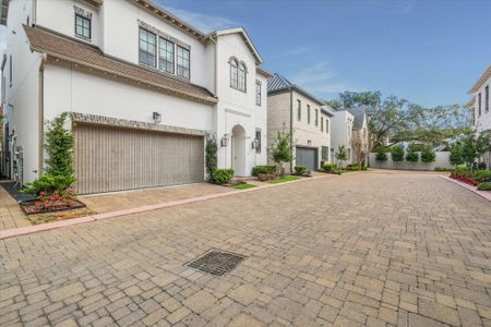 New construction Single-Family house 7 N Raintree Hollow Ln, Houston, TX 77027 null- photo 0